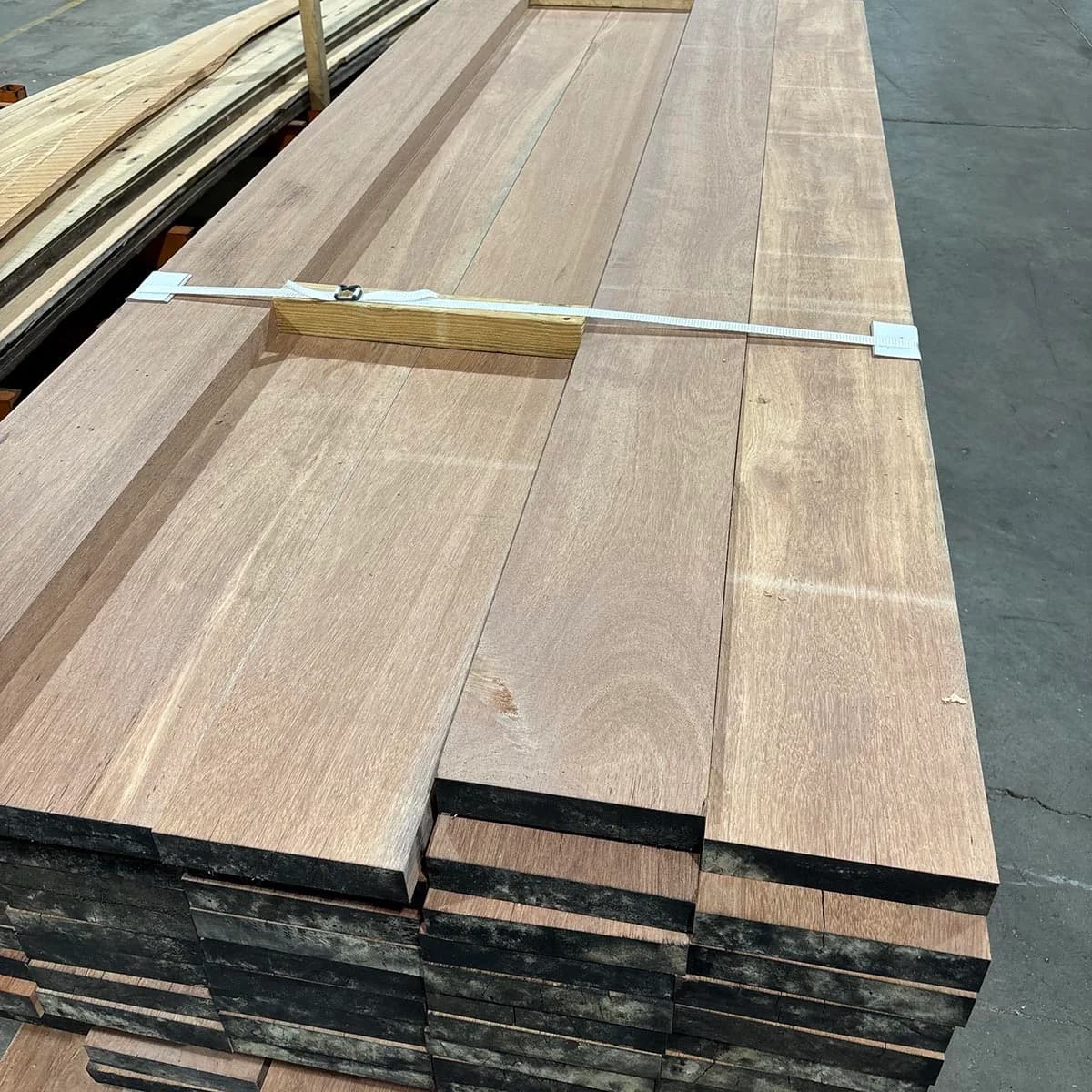 Apitong, Keruing 6/4 x 7 Skip Dressed Std + Btr S4S Square Edge KD
